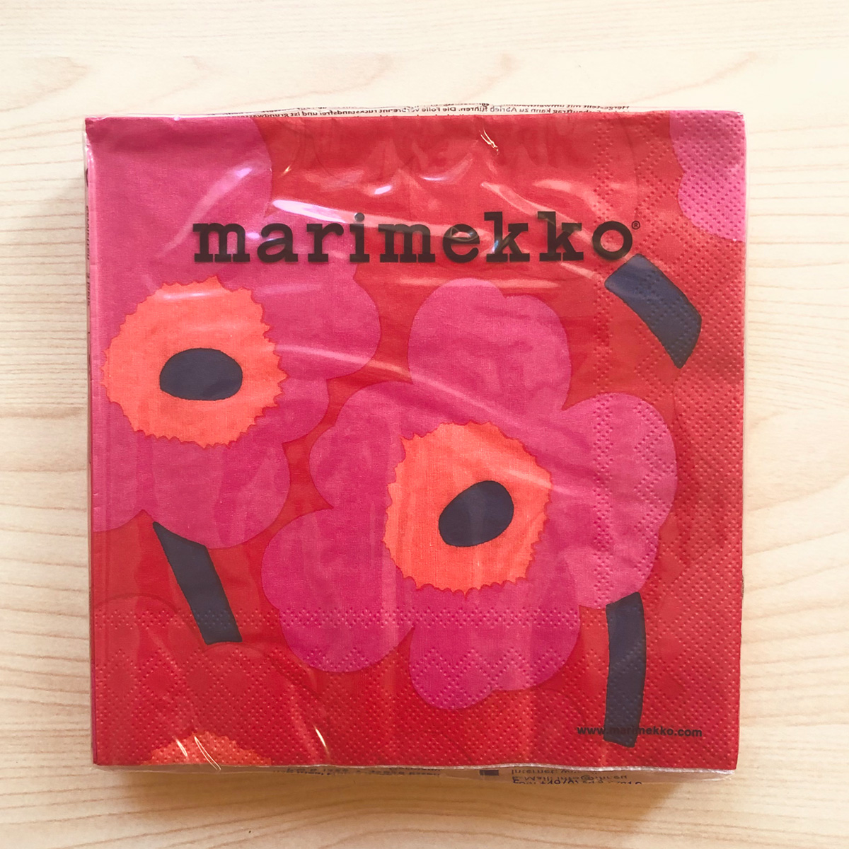 マリメッコ marimekko ペーパーナプキン 紙ナプキン ランチサイズ 20枚 552655 UNIKKO ウニッコ pink レッド+ピンク 紙ナフキン 北欧 フ